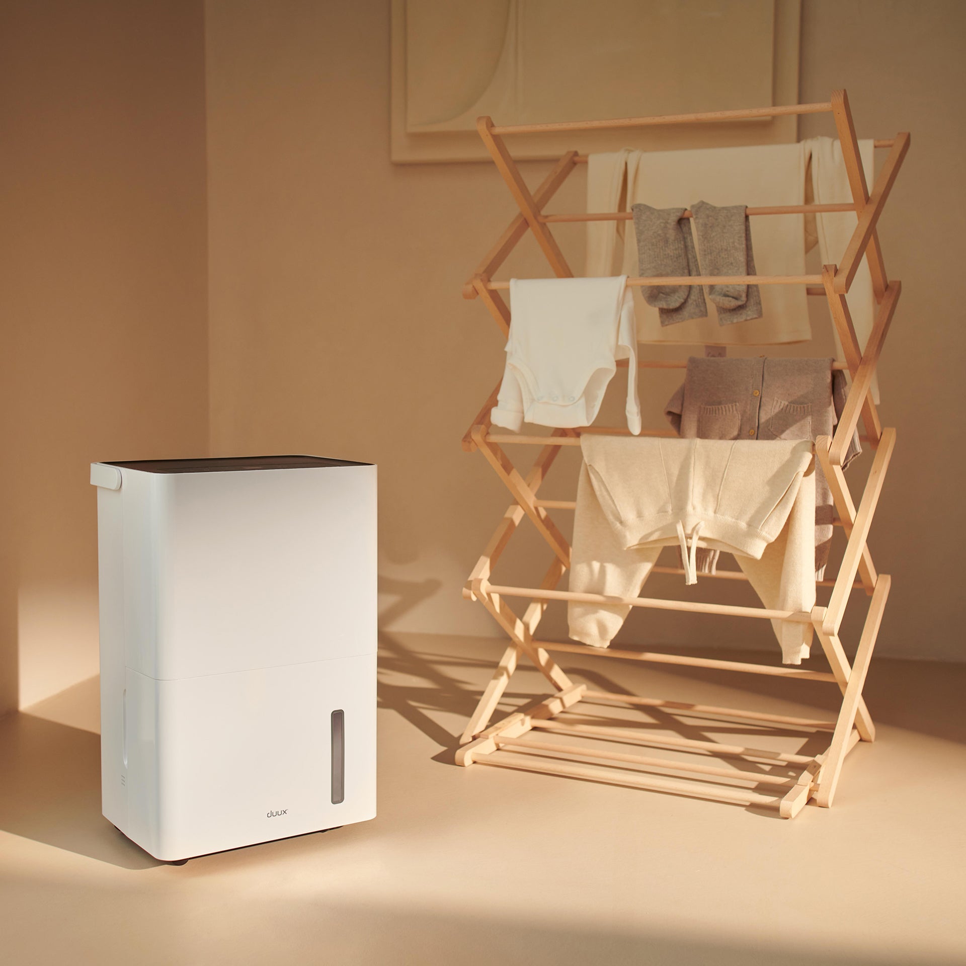 A New Smart Way to Dry Clothes Indoors
