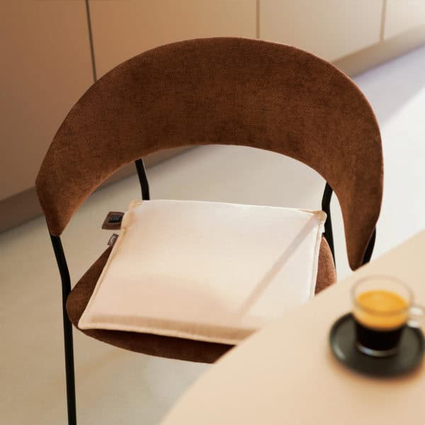 mellow heated seat cushion 40 x 40 beige