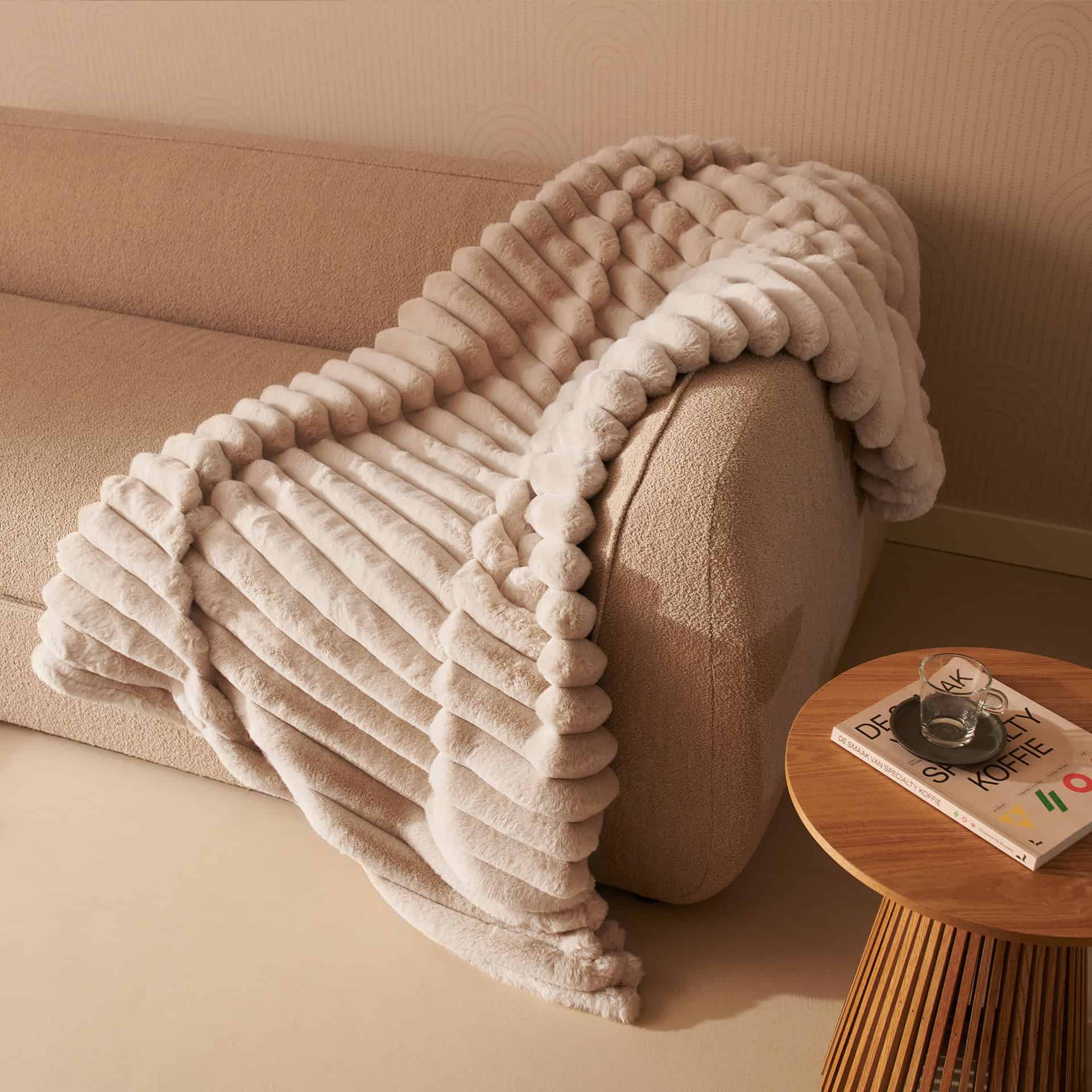 duux aw25 lifestyle 50 1920x1920